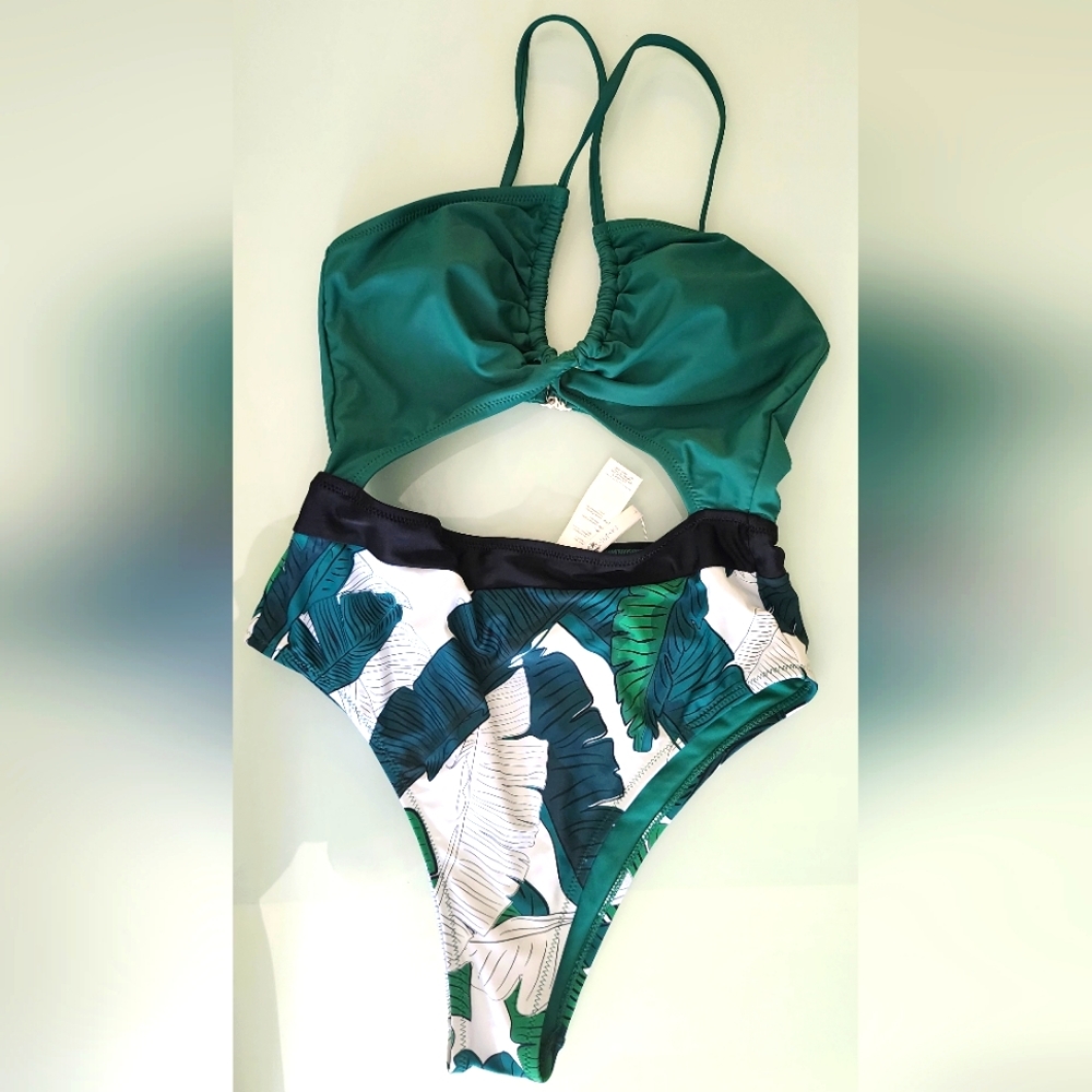 Small Cupshe monokini green black and white with banana leaf pattern